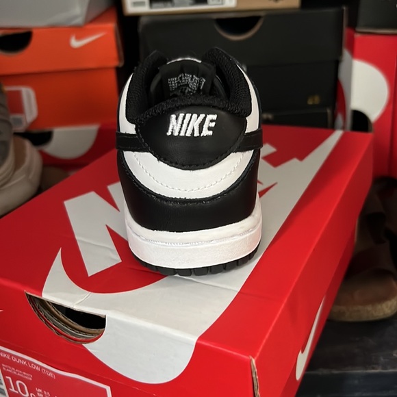 Nike Dunk Low (TDE) - Picture 2 of 4